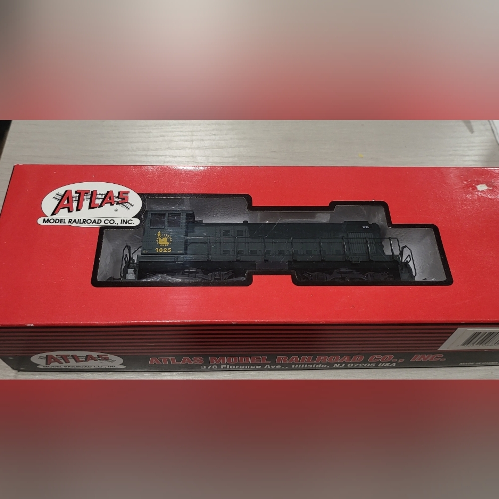 Atlas HO Jersey Central Alco S-1 Switcher